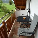 Silvia Sankt Kanzian am Klopeiner See